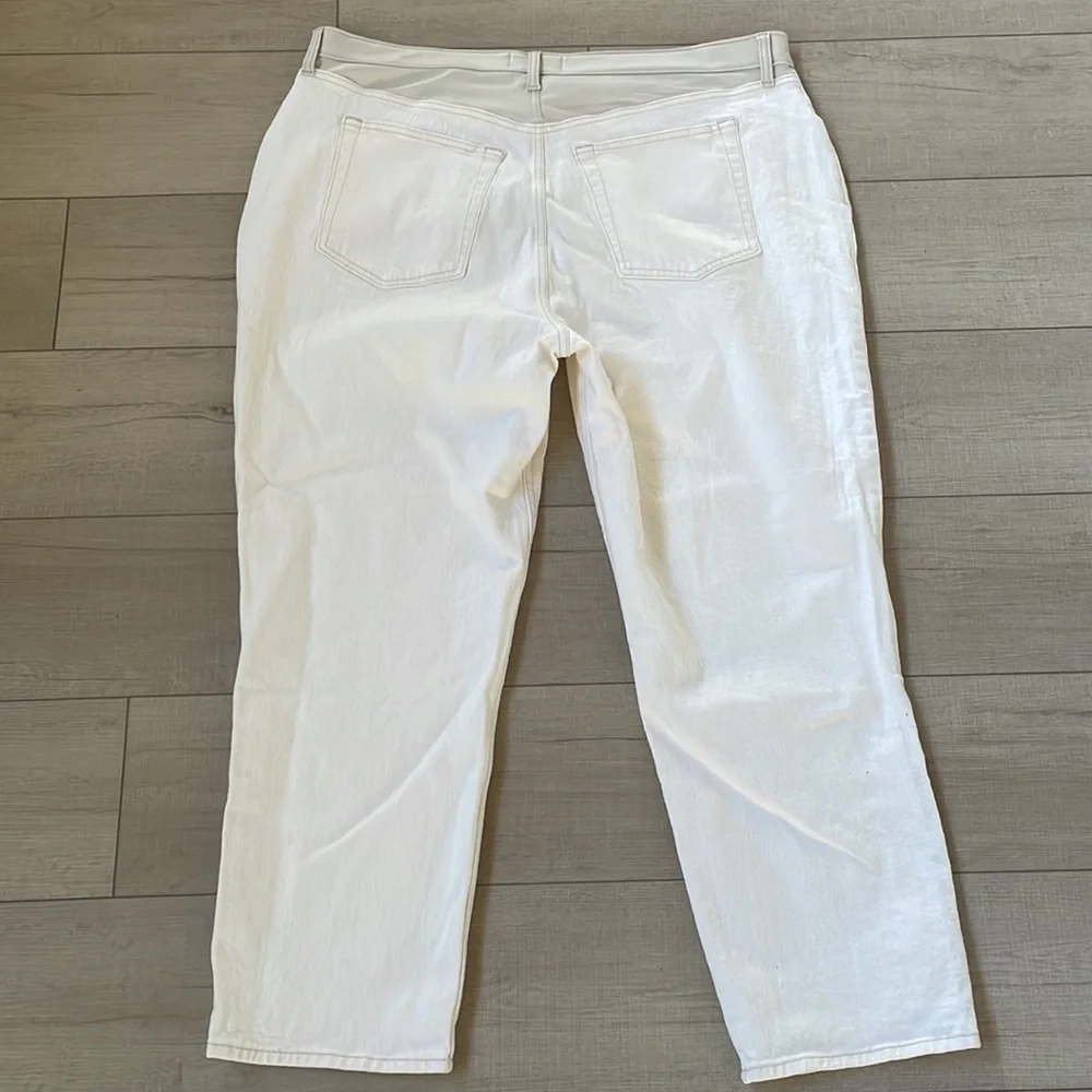 NWT Abercrombie and Fitch 90's straight high waisted plus size jeans